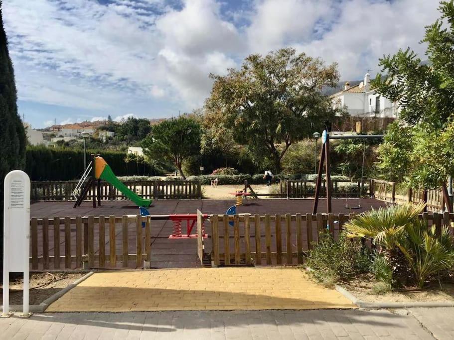 Beautiful Apartment With Pools, Playground And Paddle Tennis - Family Friendly And Near Vithas Hospital - Free Parking In Garage Бенальмадена Экстерьер фото