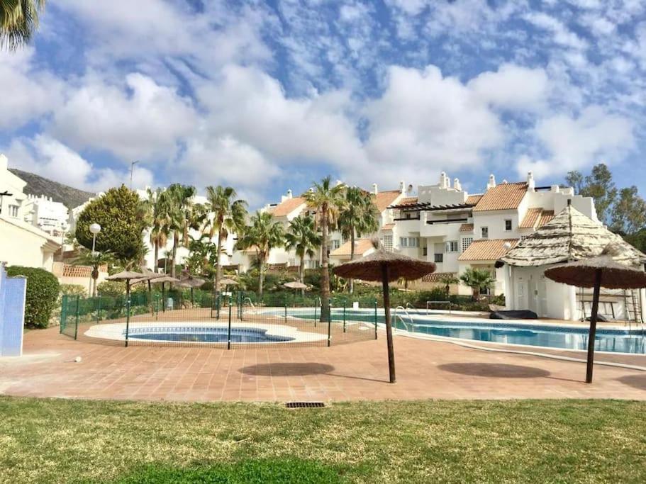 Beautiful Apartment With Pools, Playground And Paddle Tennis - Family Friendly And Near Vithas Hospital - Free Parking In Garage Бенальмадена Экстерьер фото